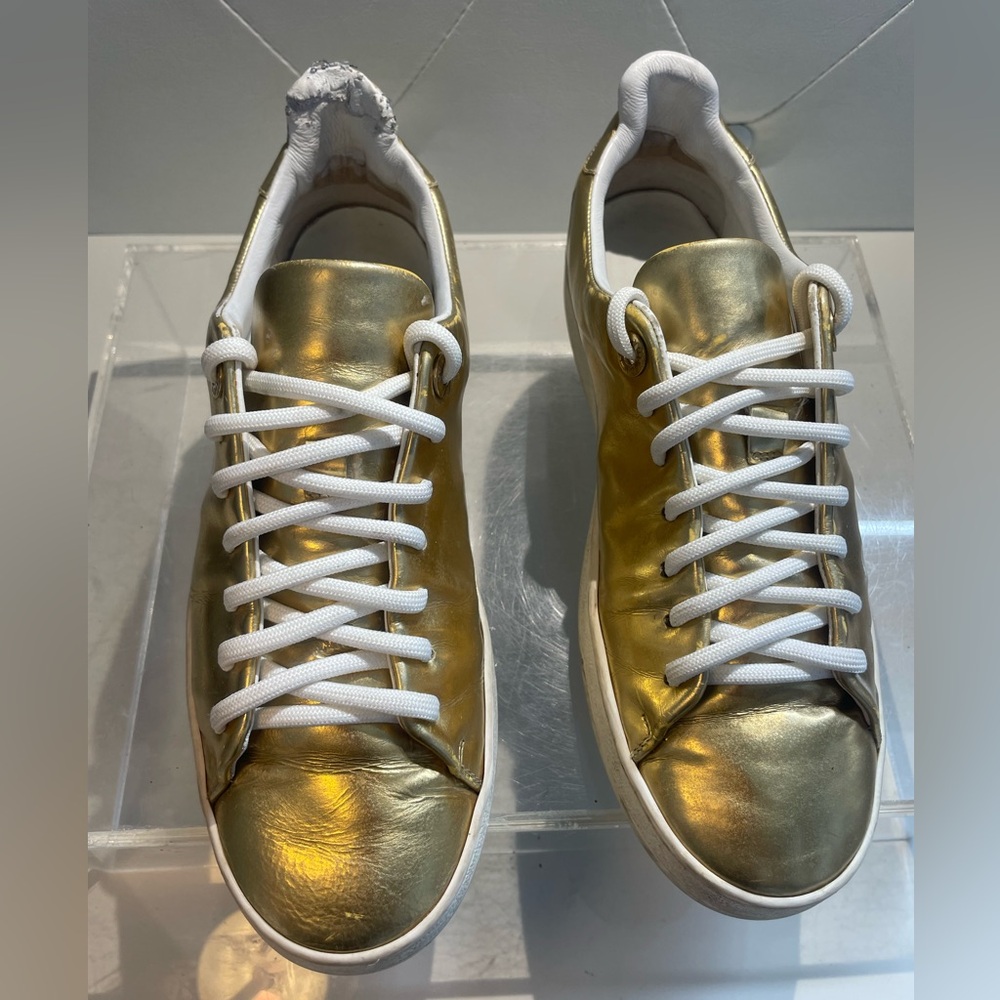 Louis Viutton Gold patent leather frontrow Snearkers sz 37.5
